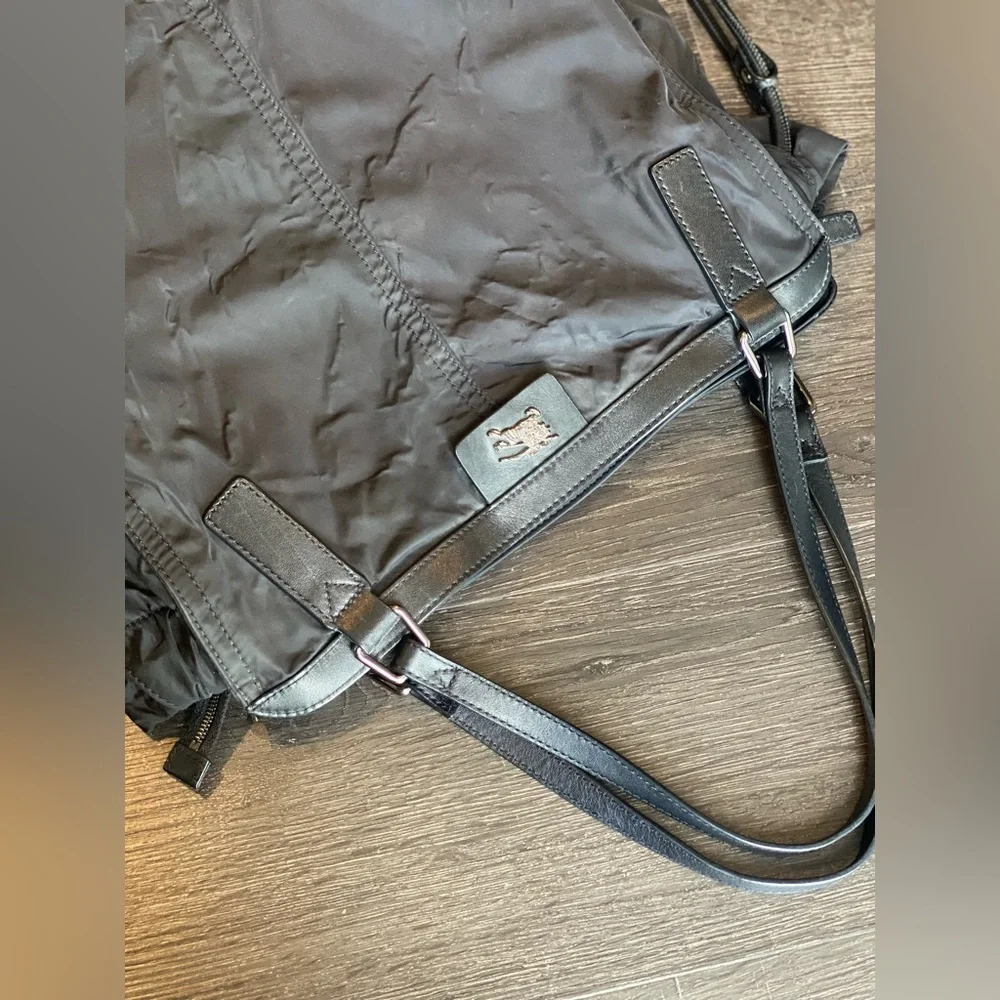 Burberry authentic buckleigh